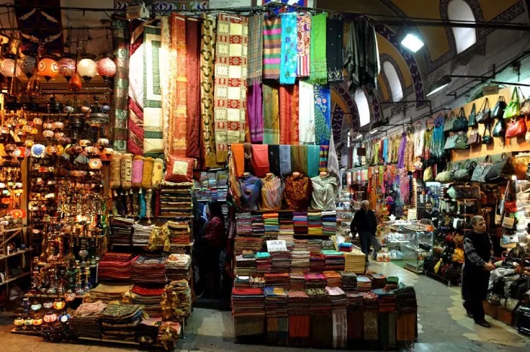 بازار صنایع‌دستی وان (Van El Sanatları Çarşısı): سوغاتی‌های منحصربه‌فرد
