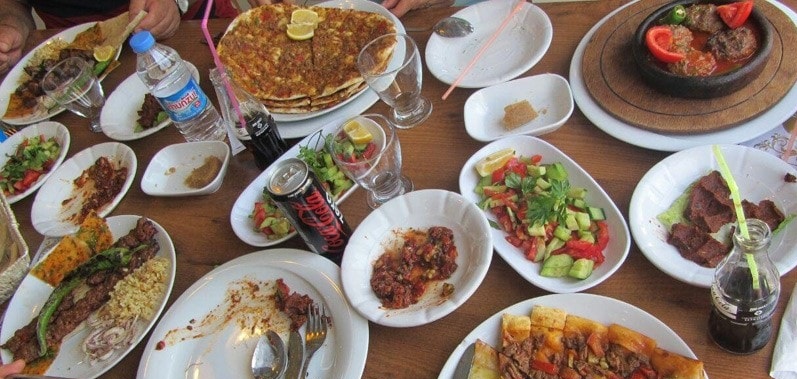 رستوران کروانسرای وان تجربه‌ای فراموش‌نشدنی در وان ترکیه