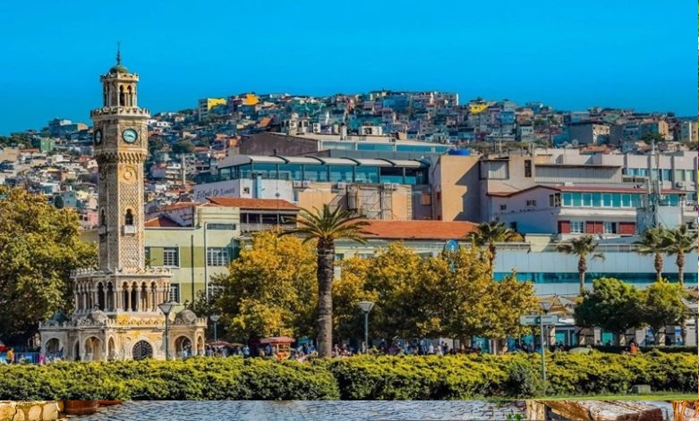 ازمیر ترکیه | راهنمای سفر به شهر بندری زنده و مدرن ترکیه