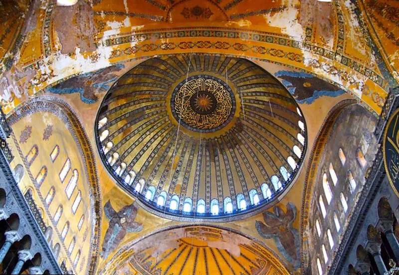 مسجد ایاصوفیه استانبول: گواه تاریخ پر فراز و نشیب دو امپراتوری بزرگ