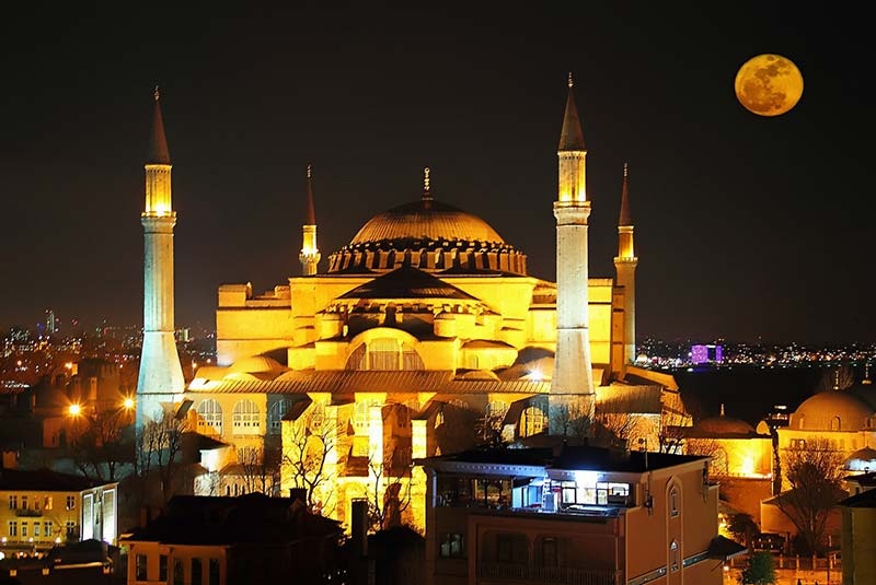 مسجد ایاصوفیه استانبول: گواه تاریخ پر فراز و نشیب دو امپراتوری بزرگ